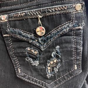 Premieres size 7. Cello size 11. Soundgirl size 11. Rock Revivals size 29.